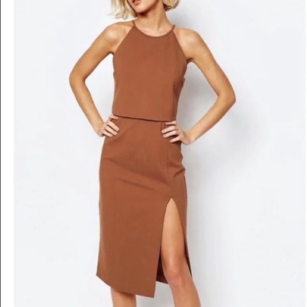 NWOT Lavish Alice Brown High Neck Cropped Bodycon Midi Dress (US 6)